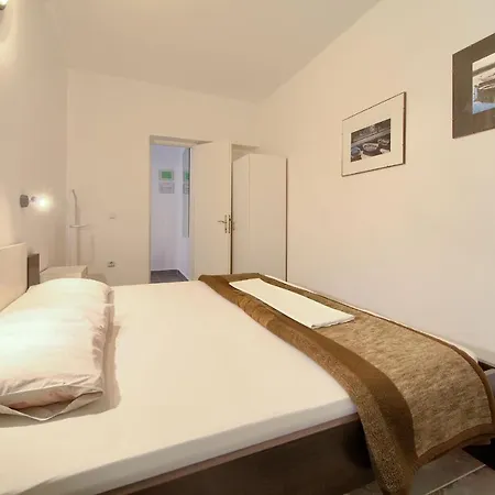 شقة Dubravka كرك